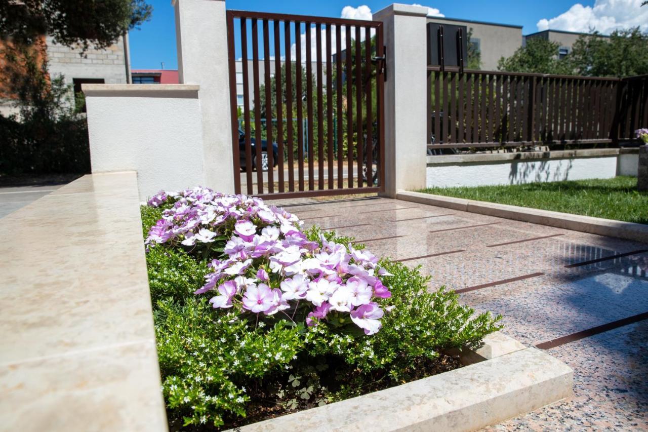 Studio Apartment Noah Rovinj Exterior foto